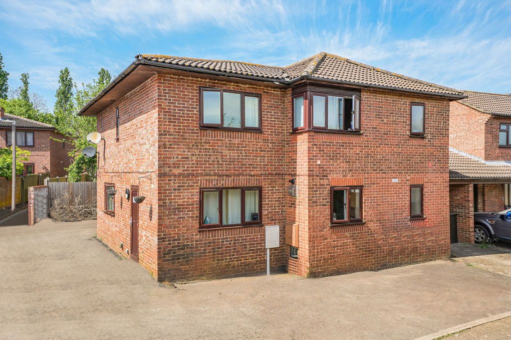 Property photo 1 of 20