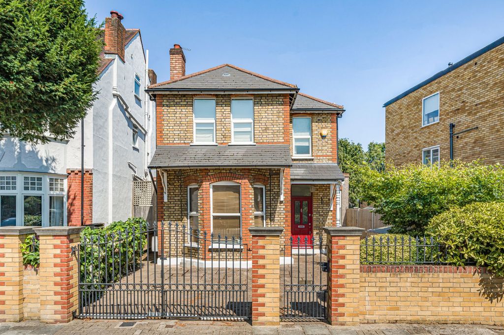 Property photo 1 of 19