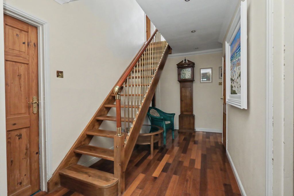 Property photo 2 of 31 Img_2201