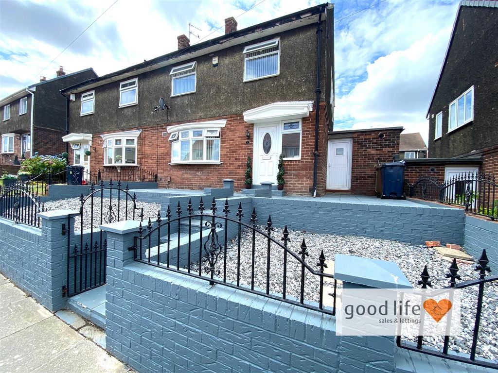 Property photo 1 of 14 20250703_121018580_Ios7Swindon.Jpg