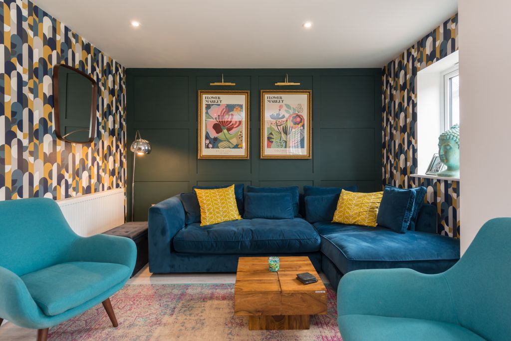 Property photo 3 of 19 Sitting Room