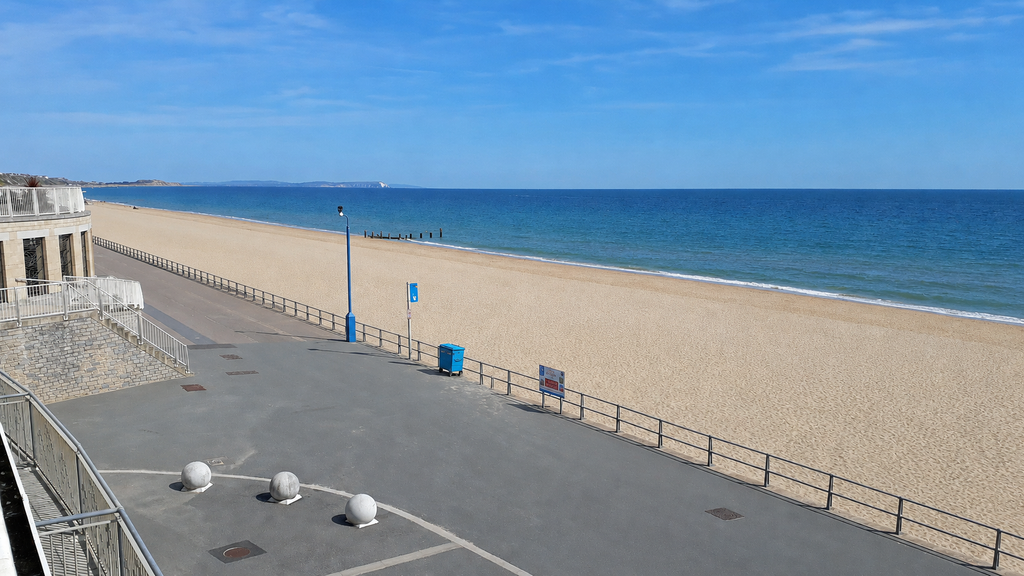 Property photo 3 of 12 Boscombe Beach