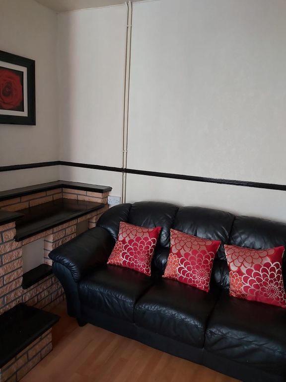 Property photo 2 of 6