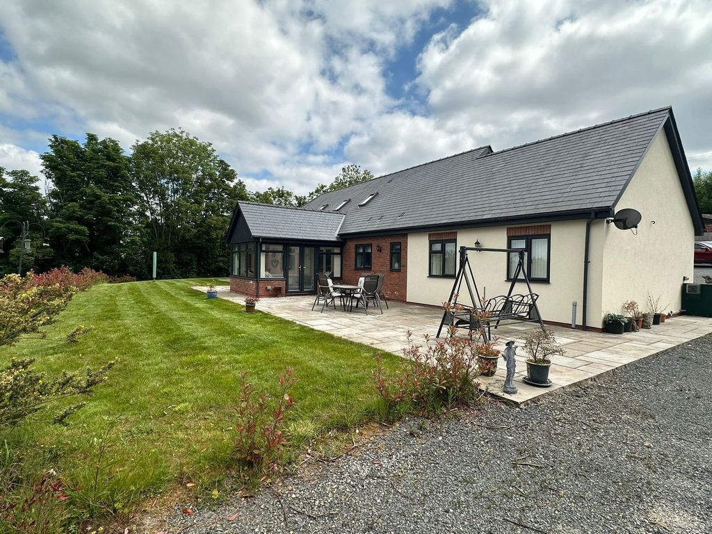Property photo 2 of 34
