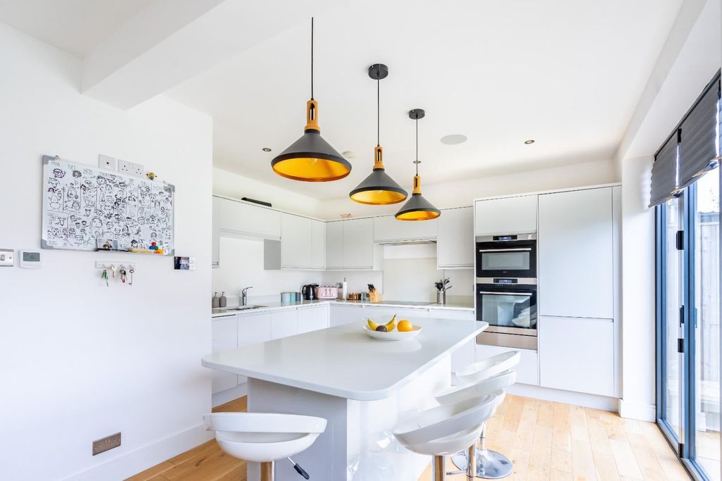 Property photo 3 of 12 9Dik9Nubruesorjw5B-L8W.Jpg