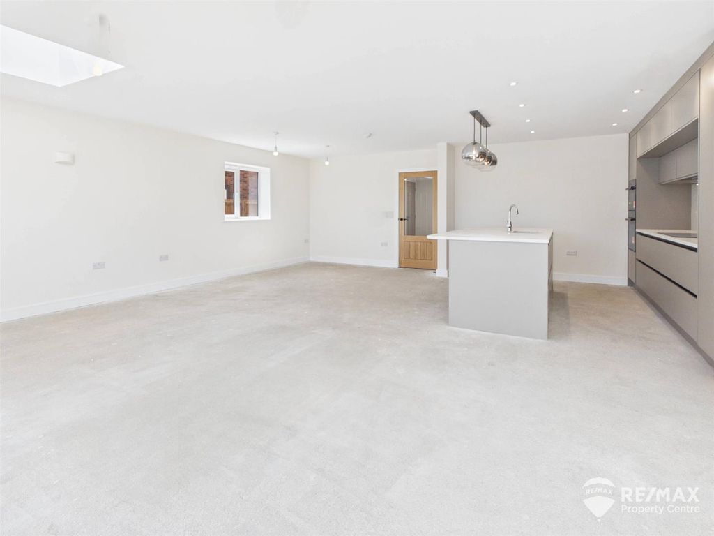 Additional image 7 of 5 bed detached house for saleOakley Gardens, Little Oakley, Harwich CO12