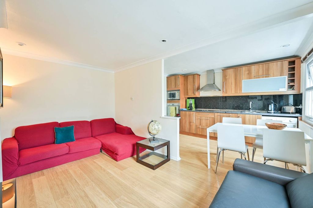 Property photo 1 of 11