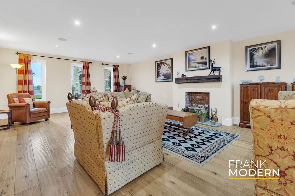 Property photo 3 of 73 Living Room