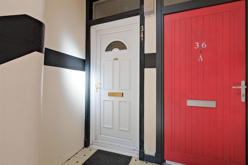 Property photo 2 of 15 Entrance Hallway
