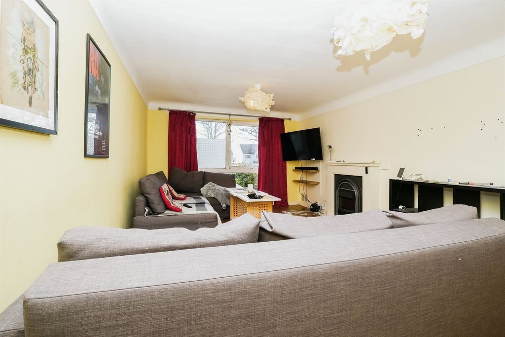 Property photo 3 of 17