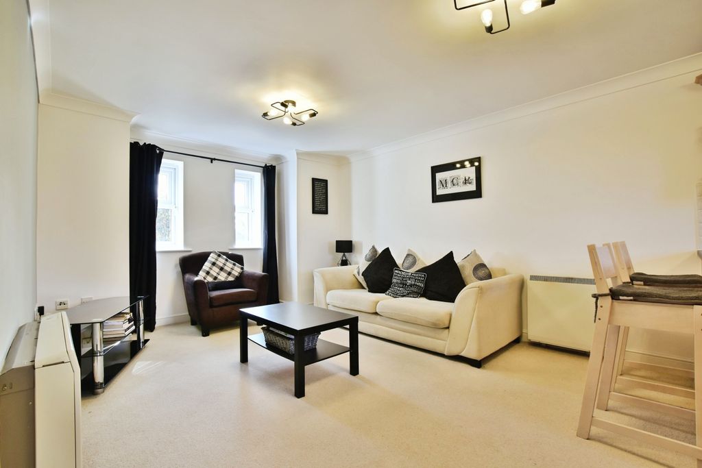 Property photo 2 of 14 Living Room