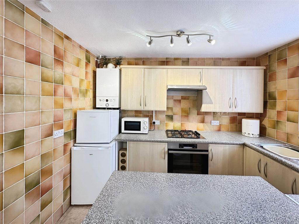 Property photo 2 of 14 Picture No. 11