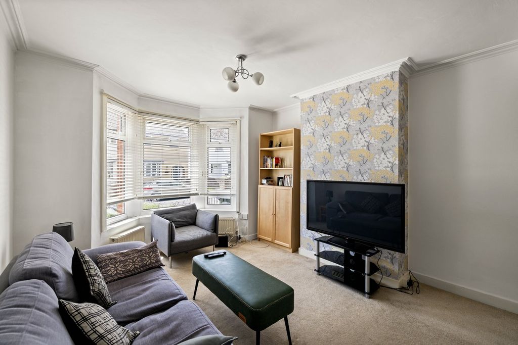 Property photo 3 of 16