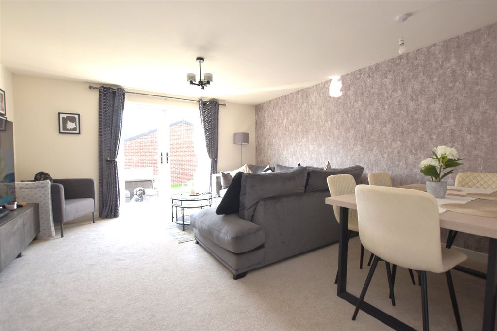 Property photo 2 of 19 Picture No. 03