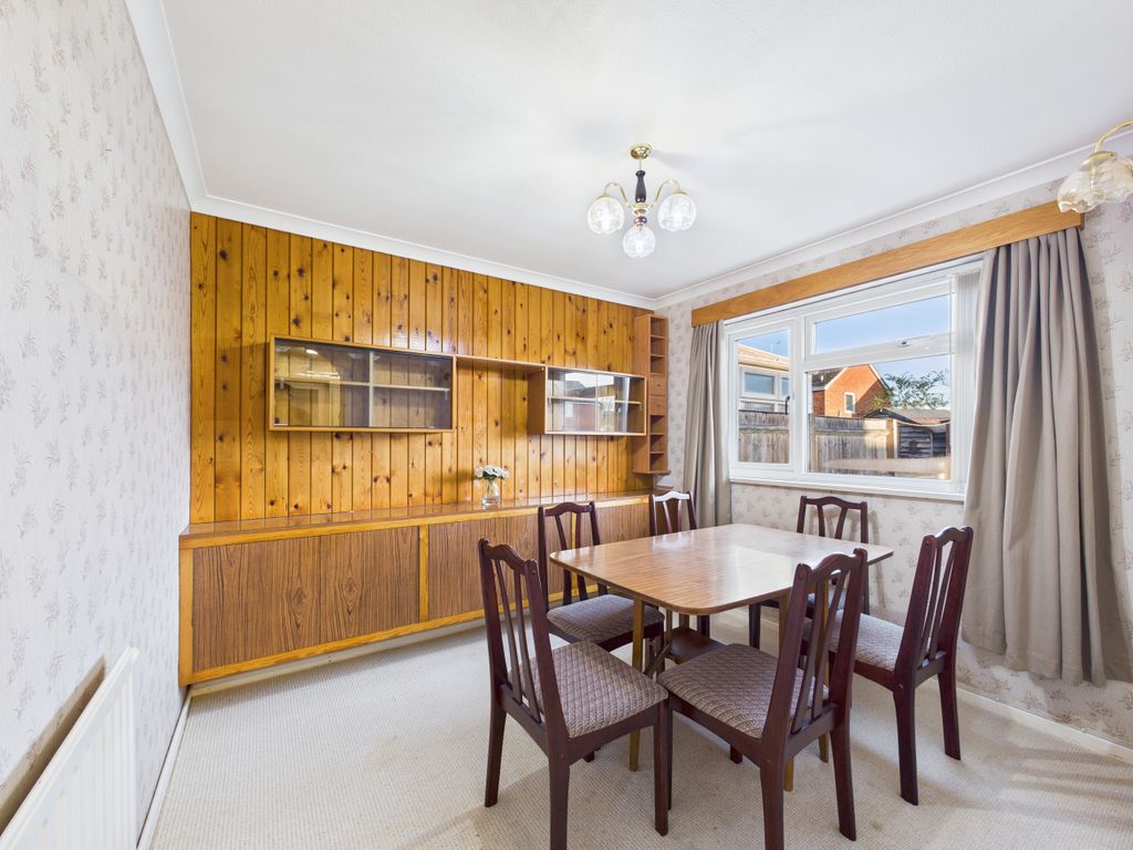 Property photo 2 of 16 Cam01354G0-Pr0626-Still001