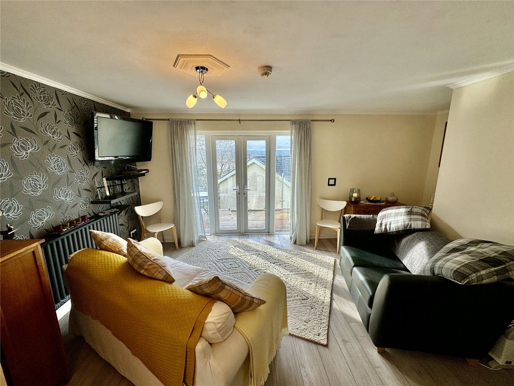 Property photo 2 of 10 Picture No. 01
