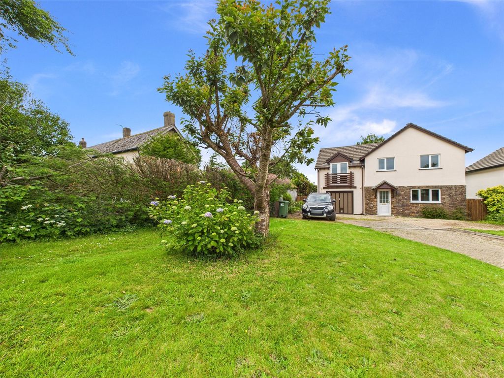 Property photo 2 of 19 Picture No. 15