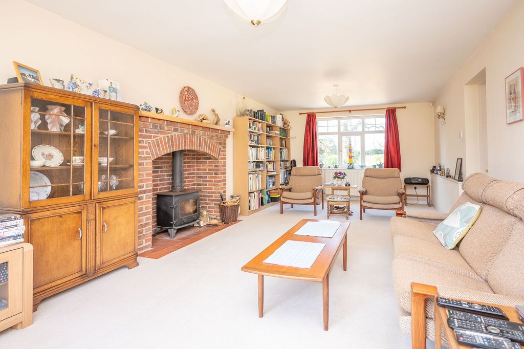 Property photo 3 of 49