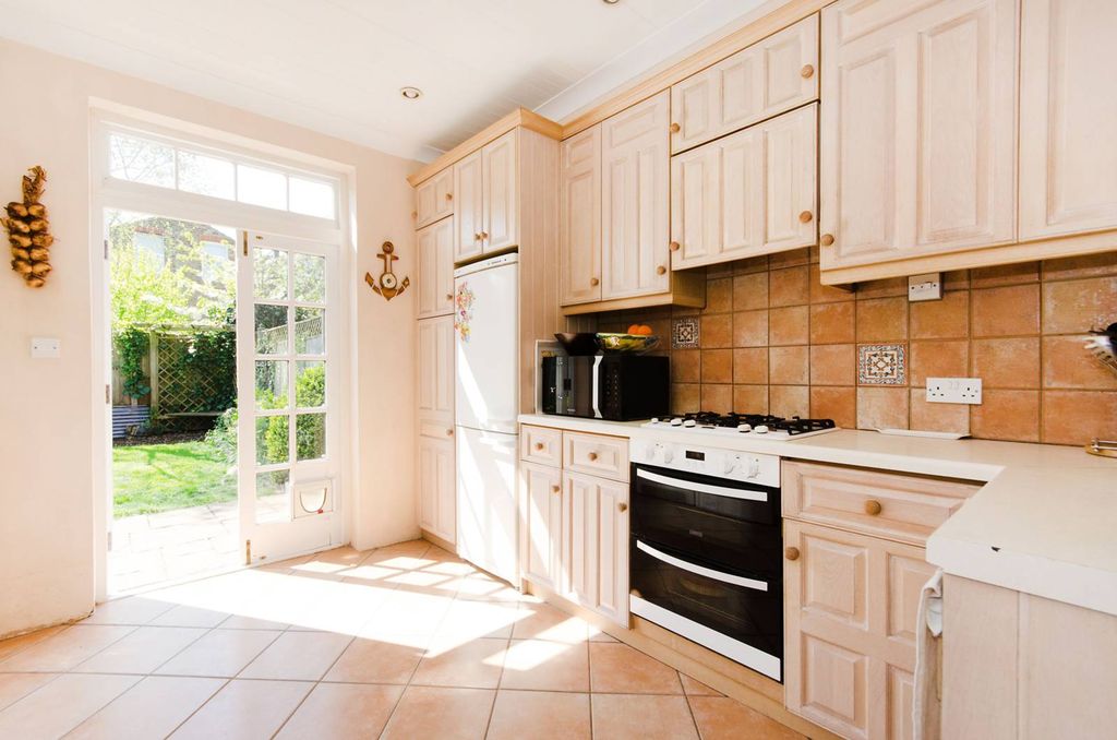 Property photo 3 of 16
