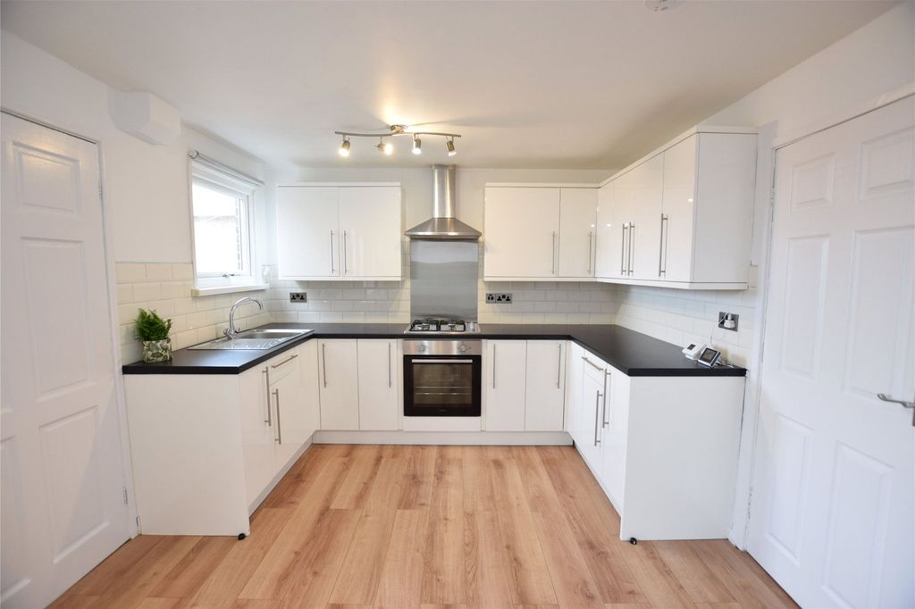Property photo 1 of 12 Kitchen