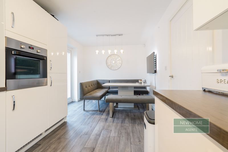 Property photo 3 of 23 Photo 11