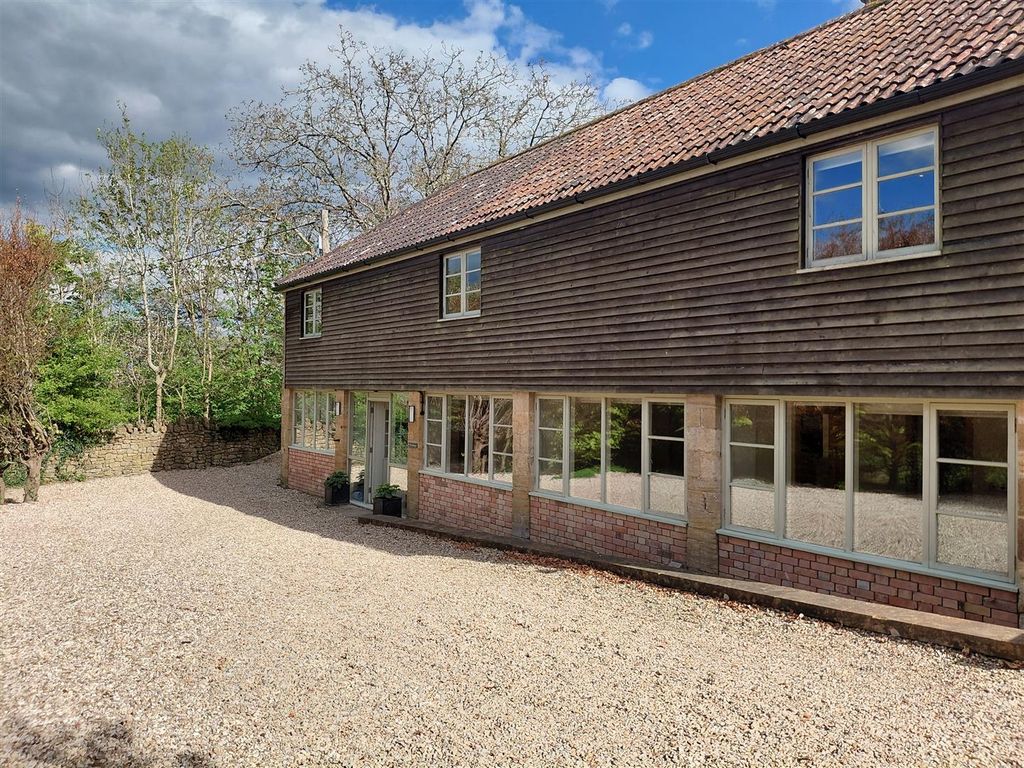 Property photo 1 of 22