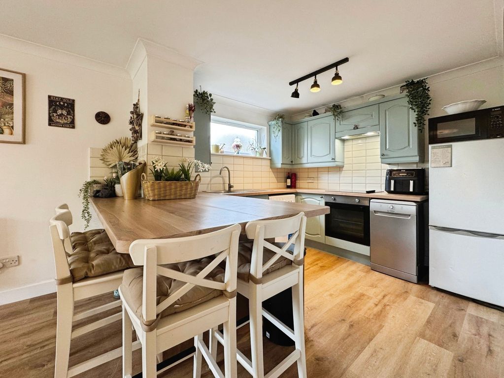 Property photo 2 of 15 Kitchen