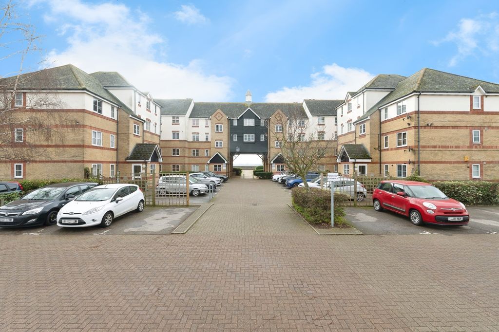 Property photo 2 of 17 Picture