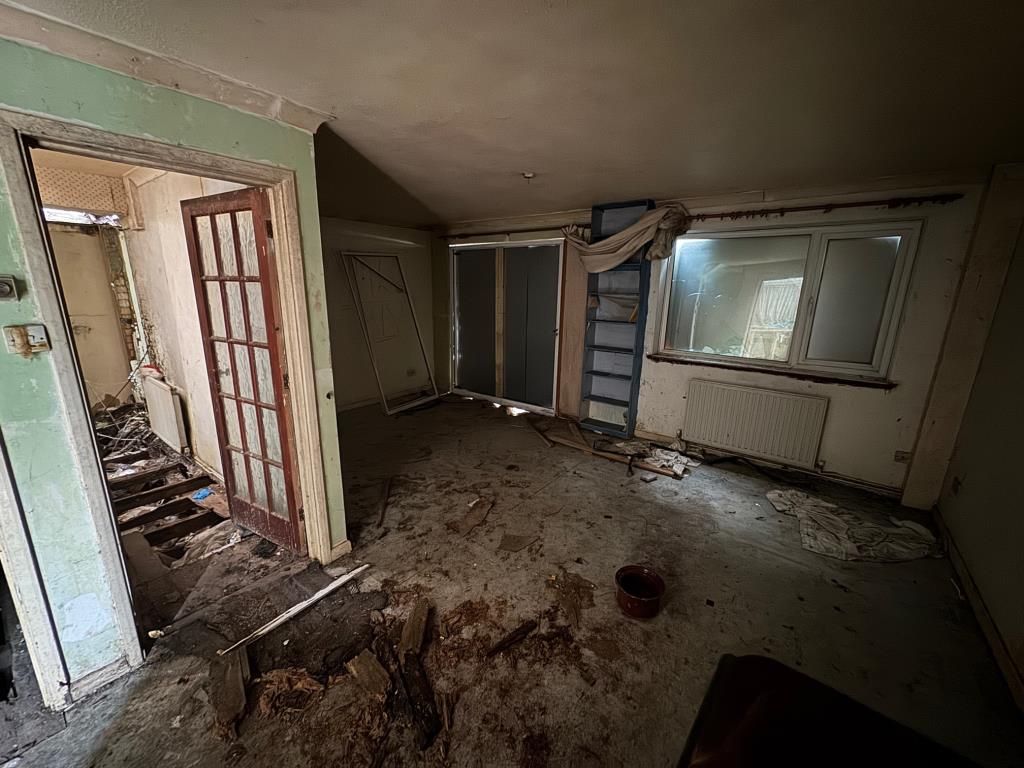 Property photo 3 of 8 Living Room