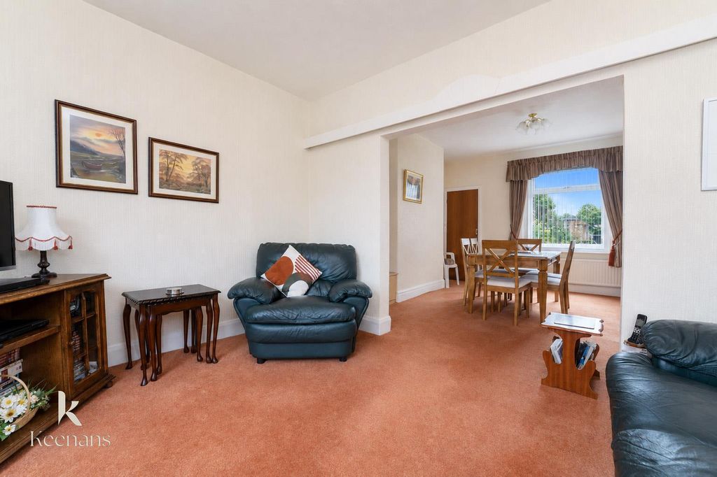 Property photo 3 of 16 6.-02.Jpg