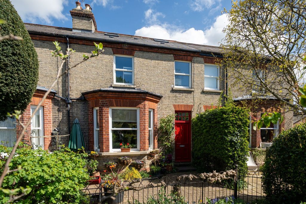 Property photo 1 of 27