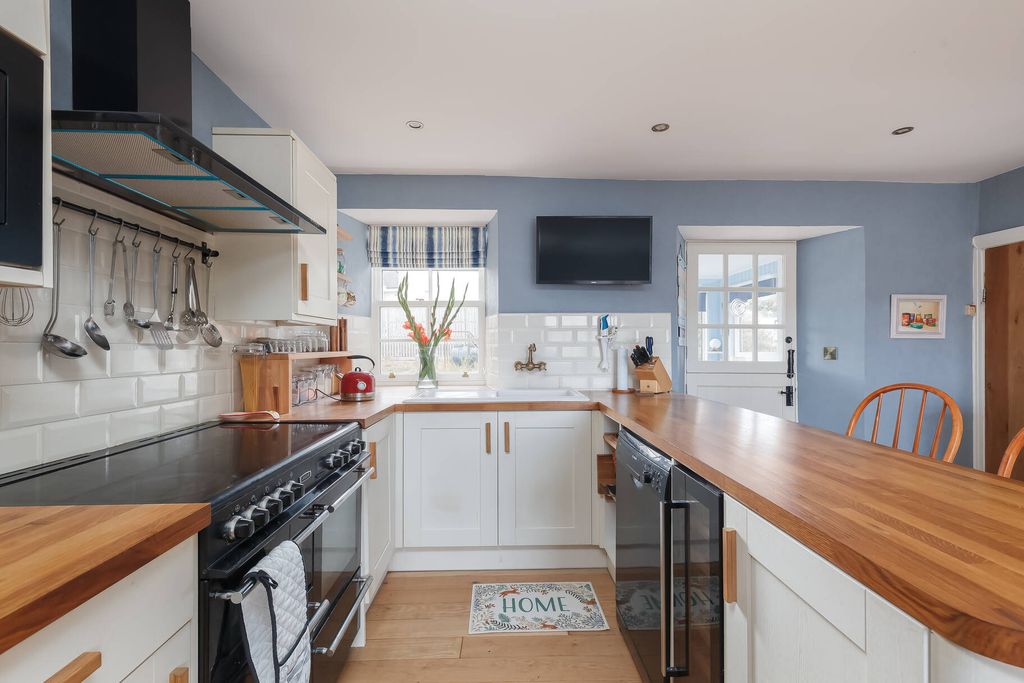 Property photo 3 of 31 Property Image 3