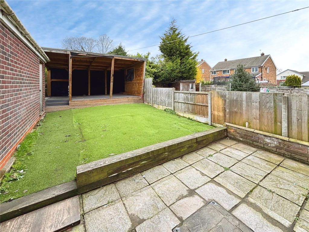 Property photo 3 of 10 Gardens