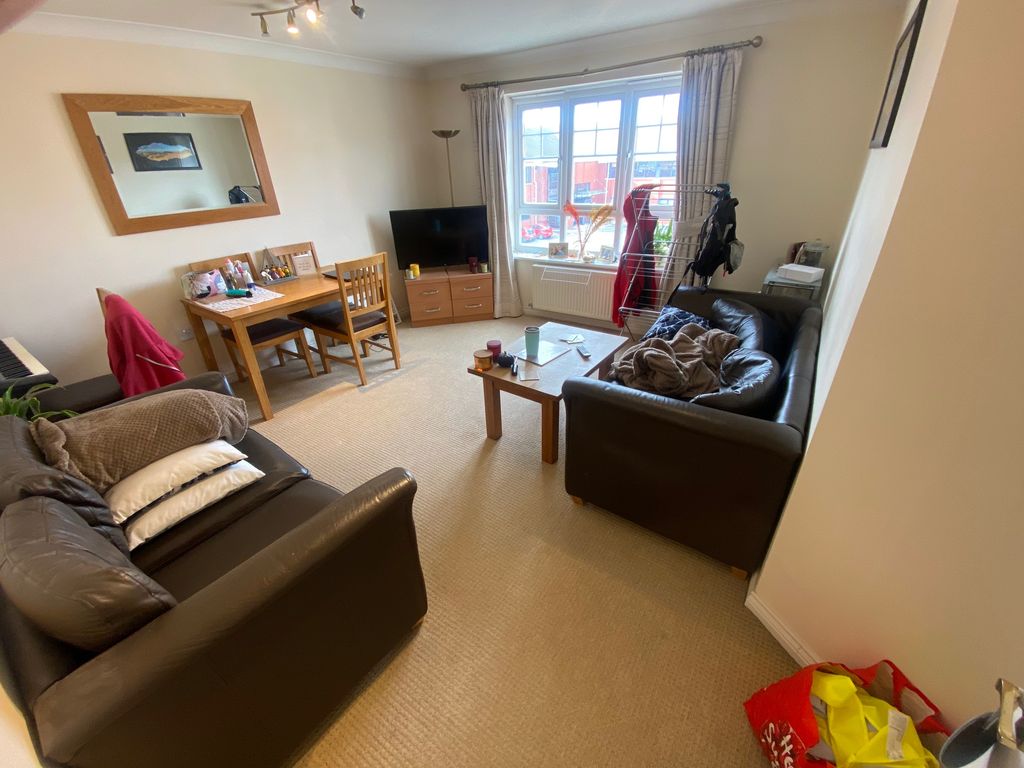 Property photo 2 of 7