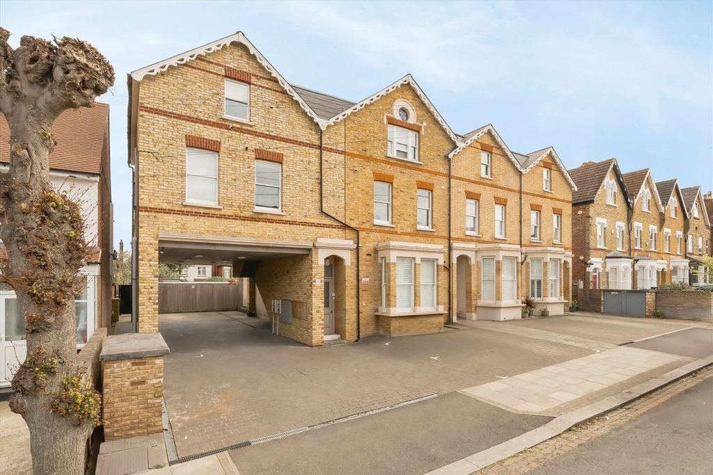 Property photo 2 of 10
