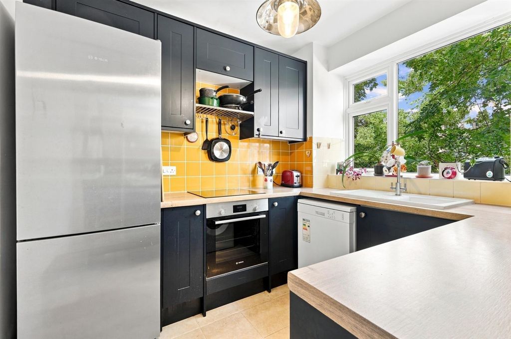 Property photo 2 of 12 2