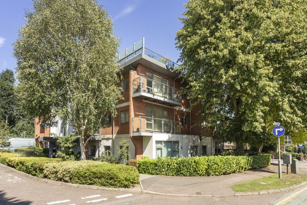 Property photo 1 of 8