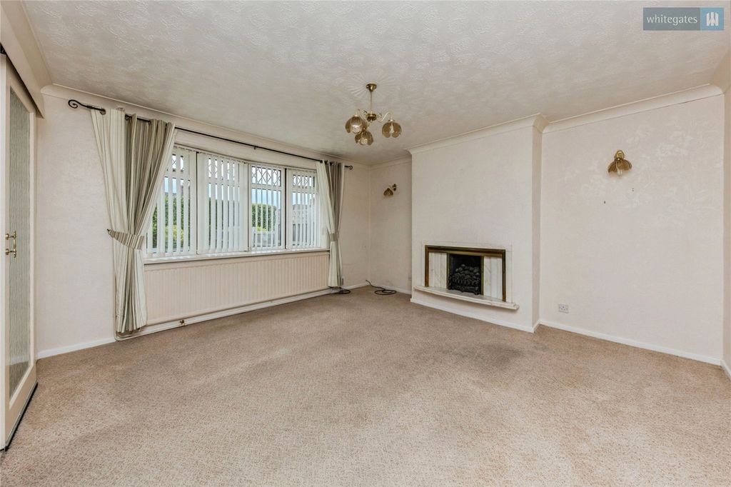 Property photo 2 of 17 Picture No. 11