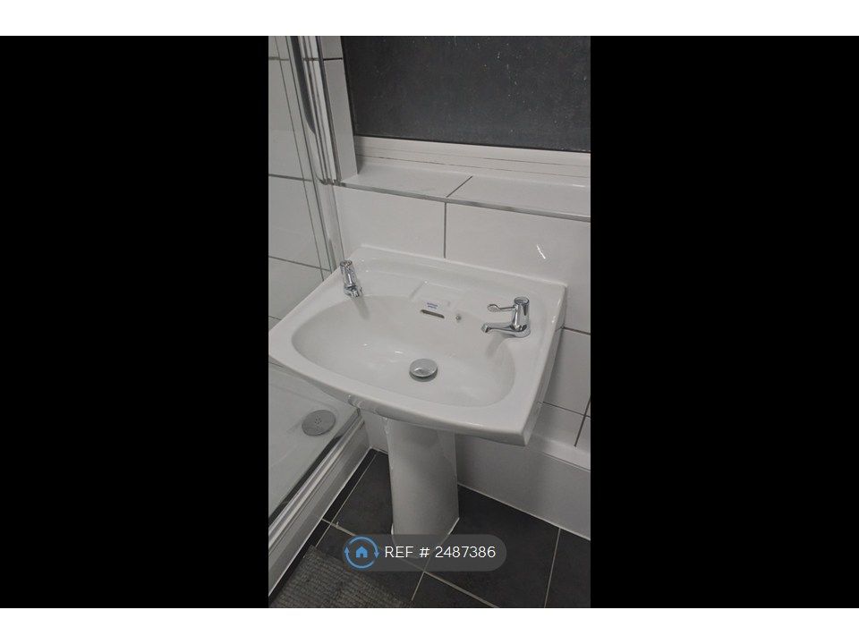 Property photo 1 of 3