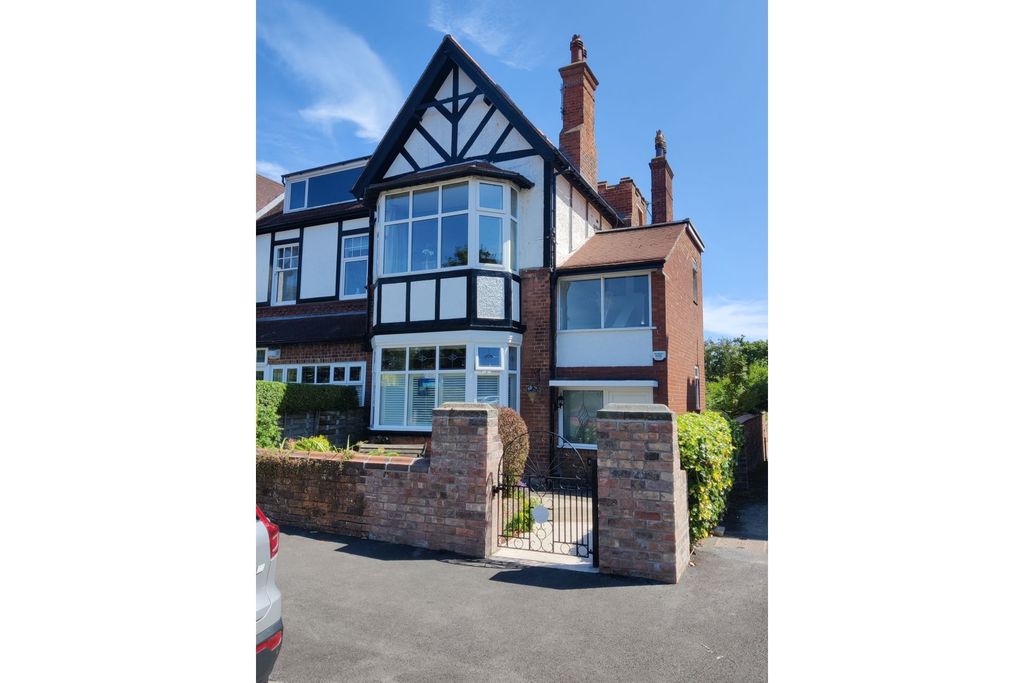 Property photo 1 of 13