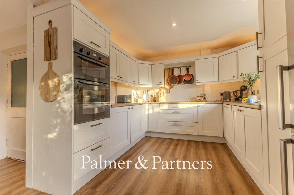 Property photo 3 of 33 Picture No. 09