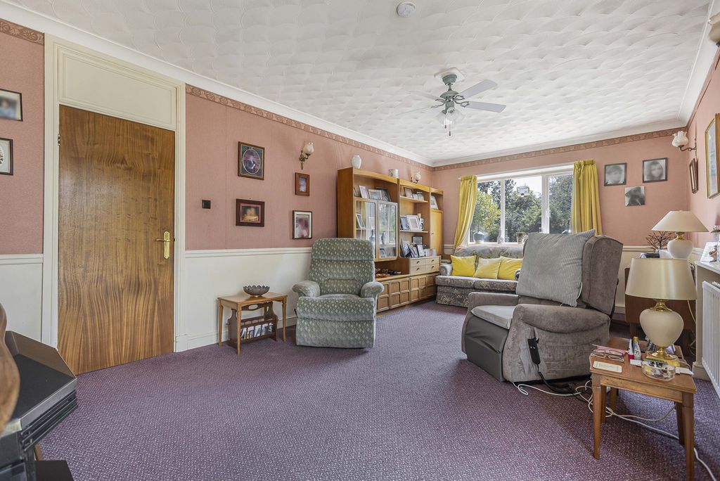 Property photo 3 of 16