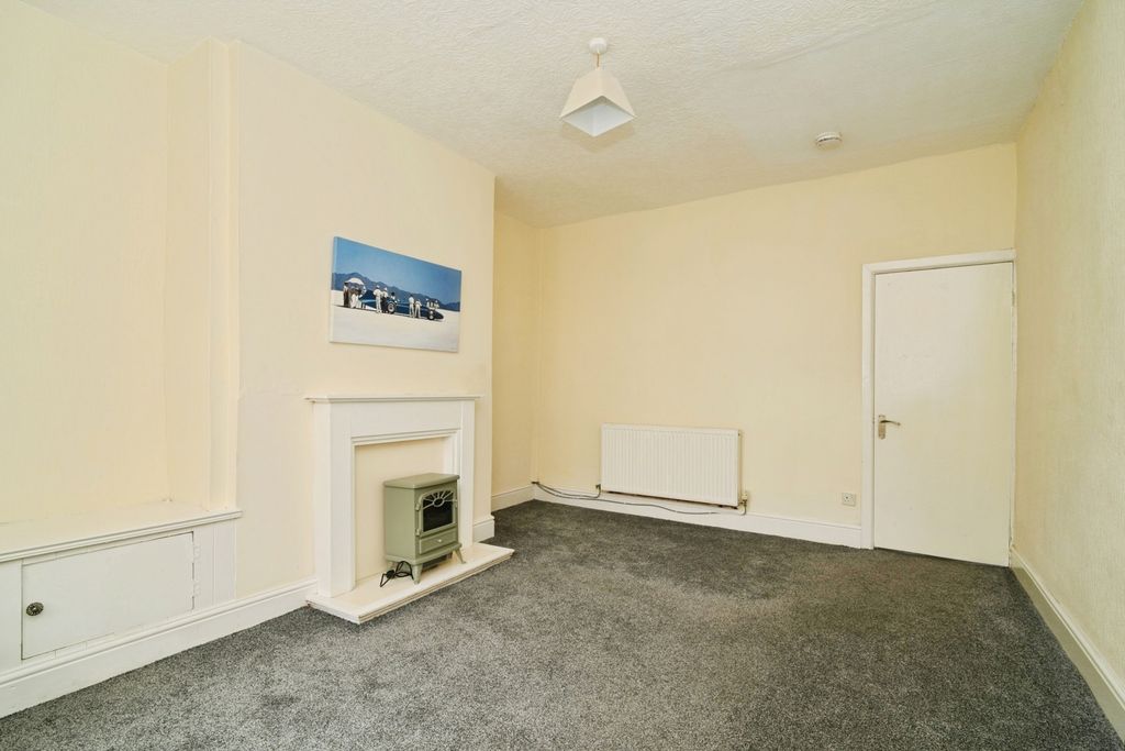 Property photo 3 of 14 Pbox-Img.Jpg