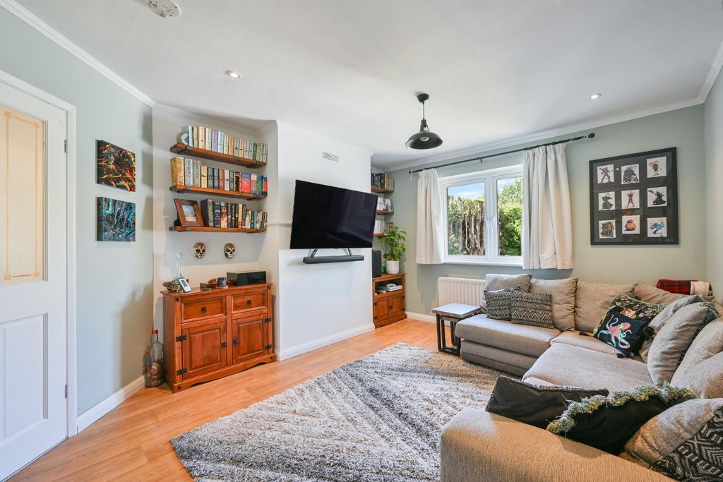 Property photo 2 of 15 Invermene Court