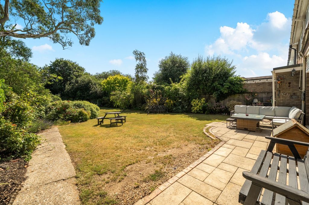 Property photo 2 of 16 Picture No. 18
