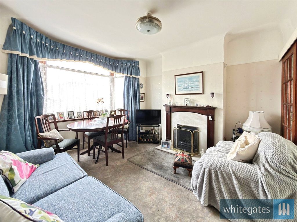 Property photo 3 of 20 Picture No. 02