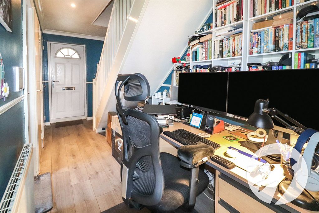 Property photo 3 of 15 Picture No. 17