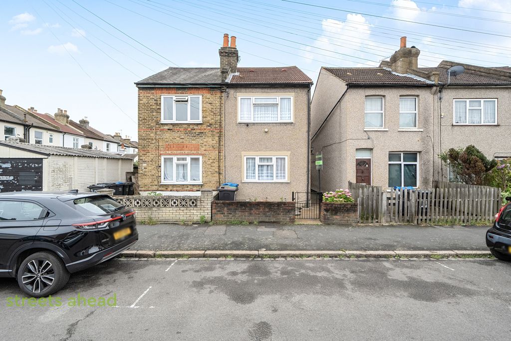 Property photo 1 of 12 5543Fd5d-51F8-4d2...