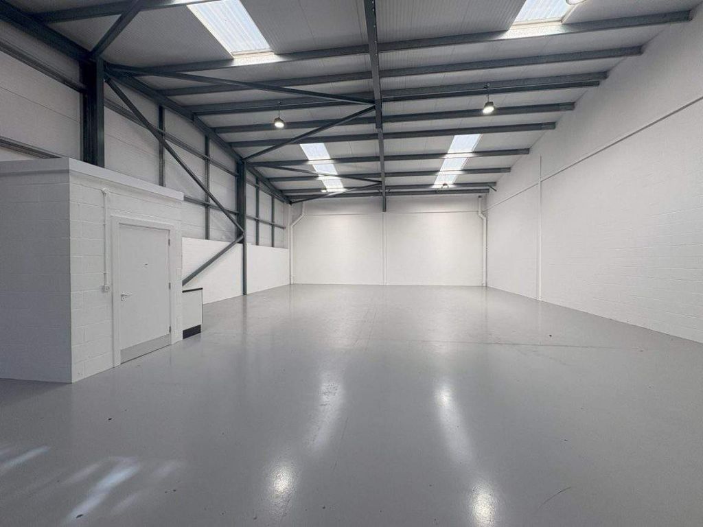 Property photo 2 of 6