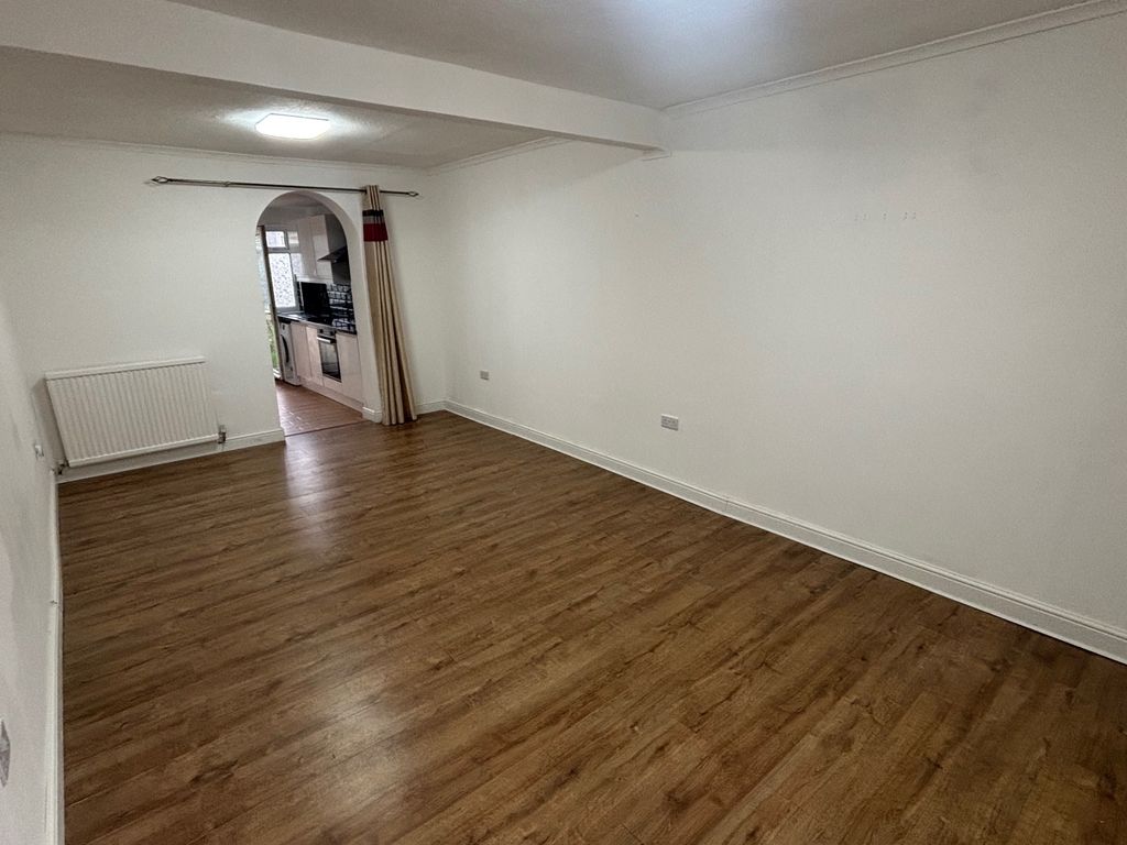 Property photo 2 of 10 Living Room